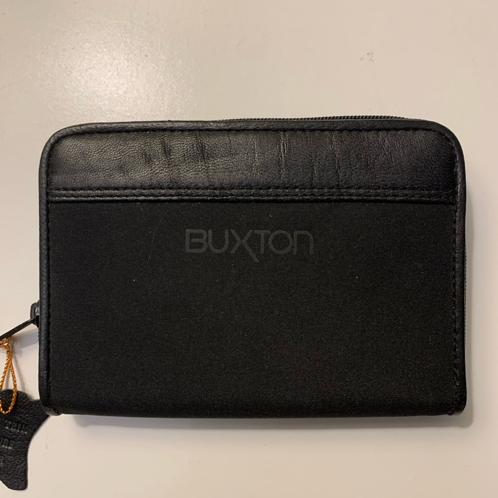 Buxton leather lined Wallet